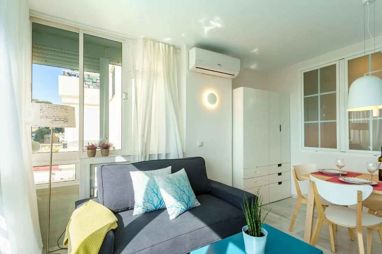 Malagasuite Carihuela Apartments 토레몰리노스
