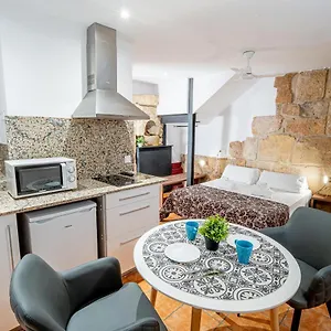 Planta Baja En La Muralla Romana Junto A La Catedral Apartamento Tarragona